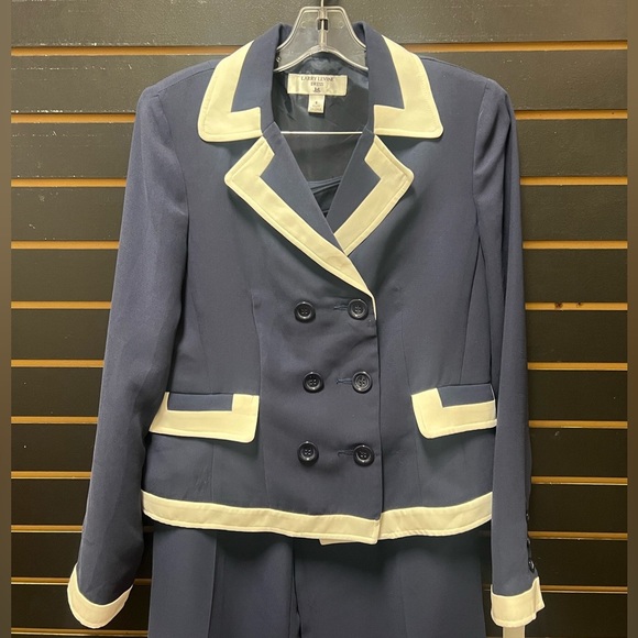NWT Larry Levine Navy & Cream Pant Suit Set Size 8 - Picture 2 of 11